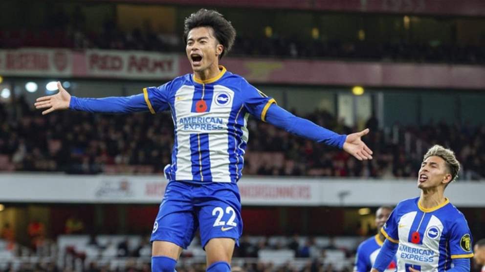 فيديو - ميتوما يفاجئ وفد الاتحاد الياباني في برايتون الإنجليزي