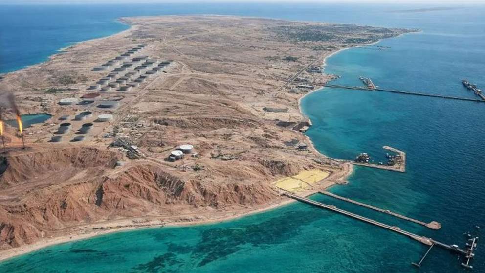 بعد استهداف الجزيرة الإيرانية..  ترامب: قد نضربها مرة أخرى "للتسلية"