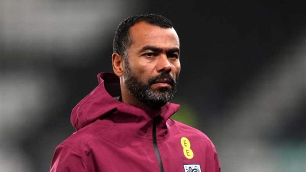 آشلي كول يقترب من تدريب نادٍ في أول تجربة كمدرب أول