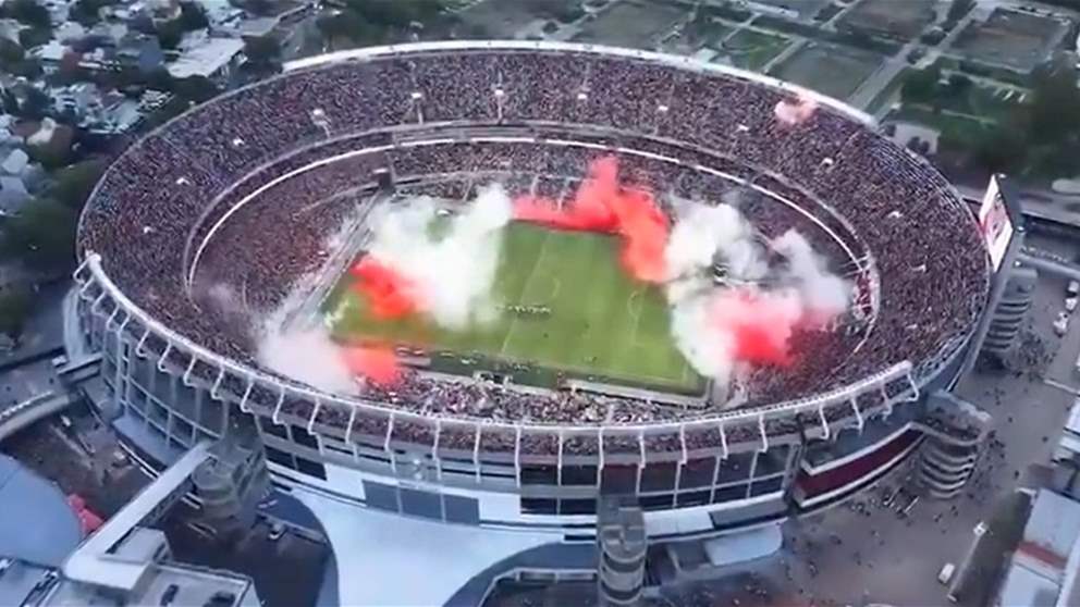 فيديو - ريفر بلايت يحقق رقما جماهيريا مذهلاً