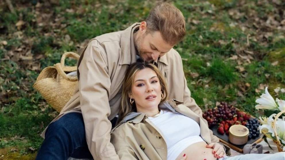 بعد فقدان موجع… إيجة كوكنلي تفاجئ الجميع بخبر الولادة!