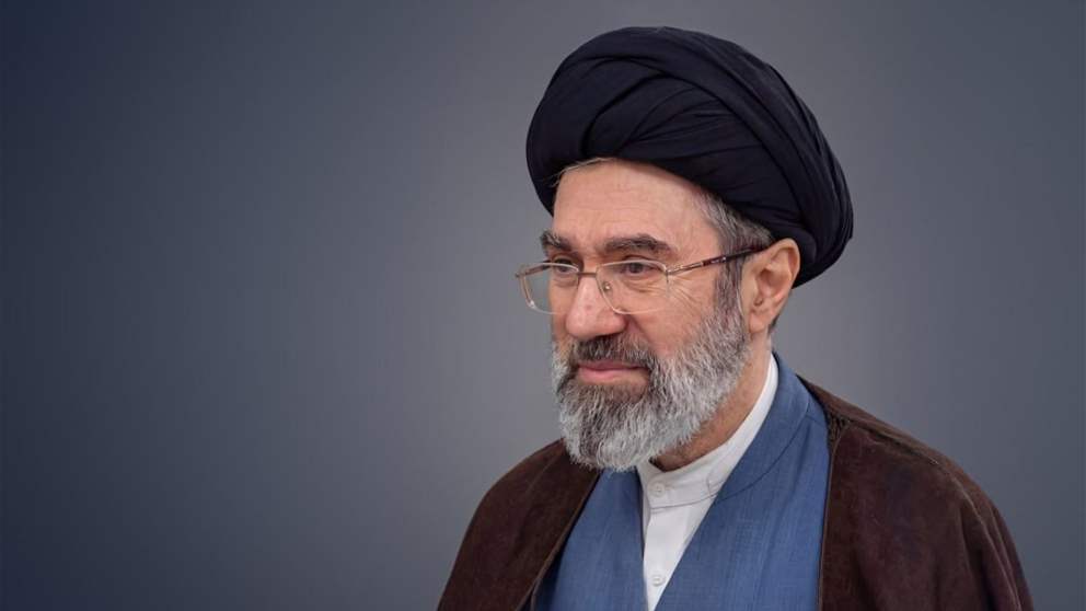 وكالة تسنيم تنشر صورا للمرشد الإيراني (صور)