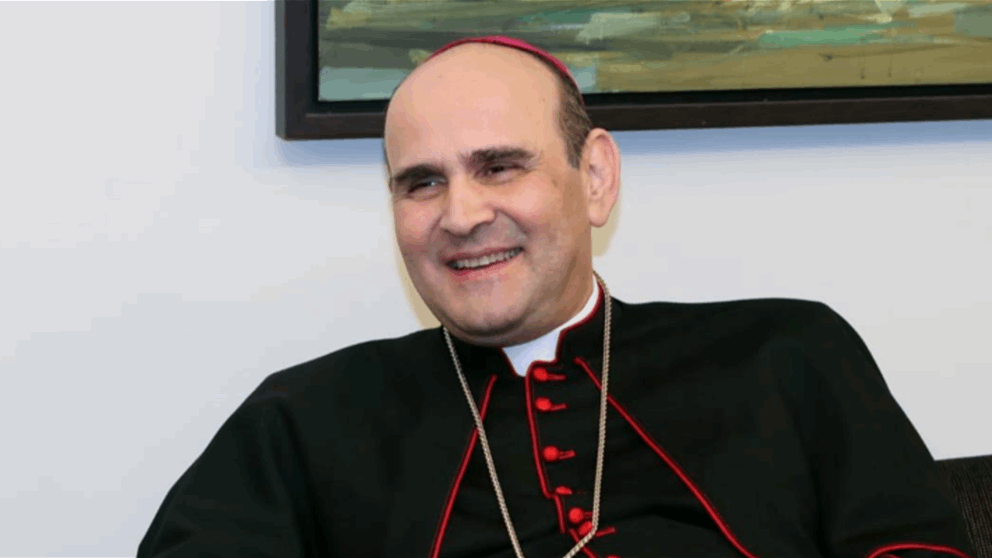 السفير البابوي يحضر قداسًا في صور (فيديو) 