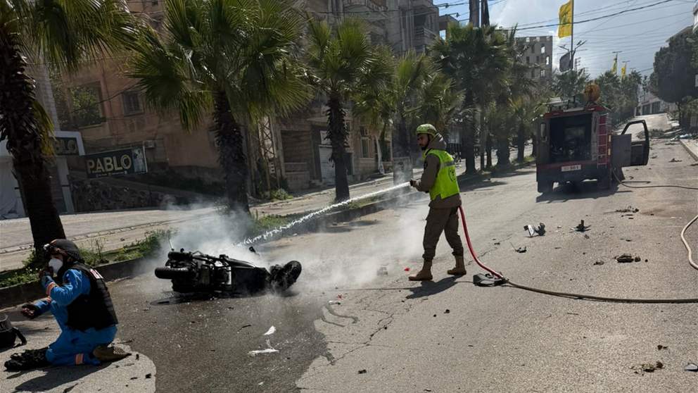 مراسل الجديد: شهيدان من مسعفي فريق إسعاف النبطية في مدينة النبطية إثر غارة استهدفتهما (صورة)