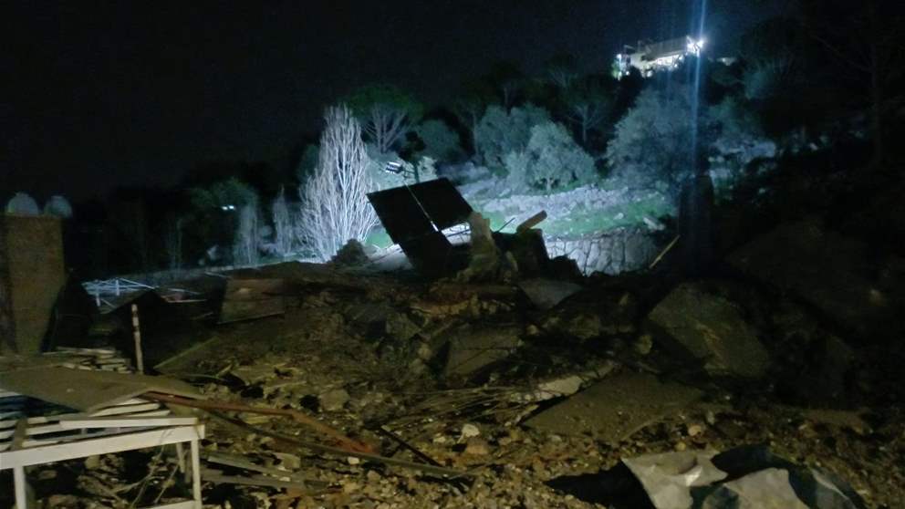 بالصورة.. استهداف شاليه في حاصبيا 