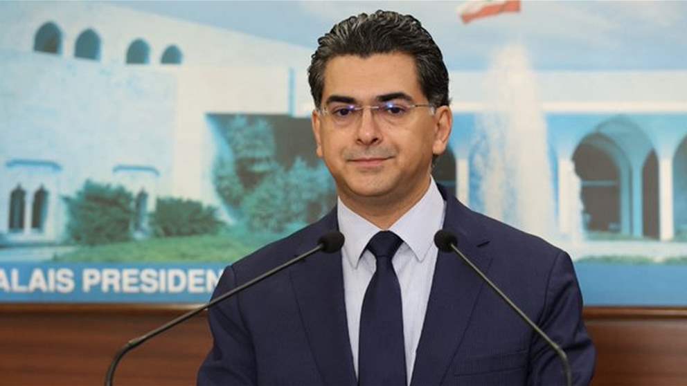 وزير الاعلام يتلو مقررات جلسة مجلس الوزراء 