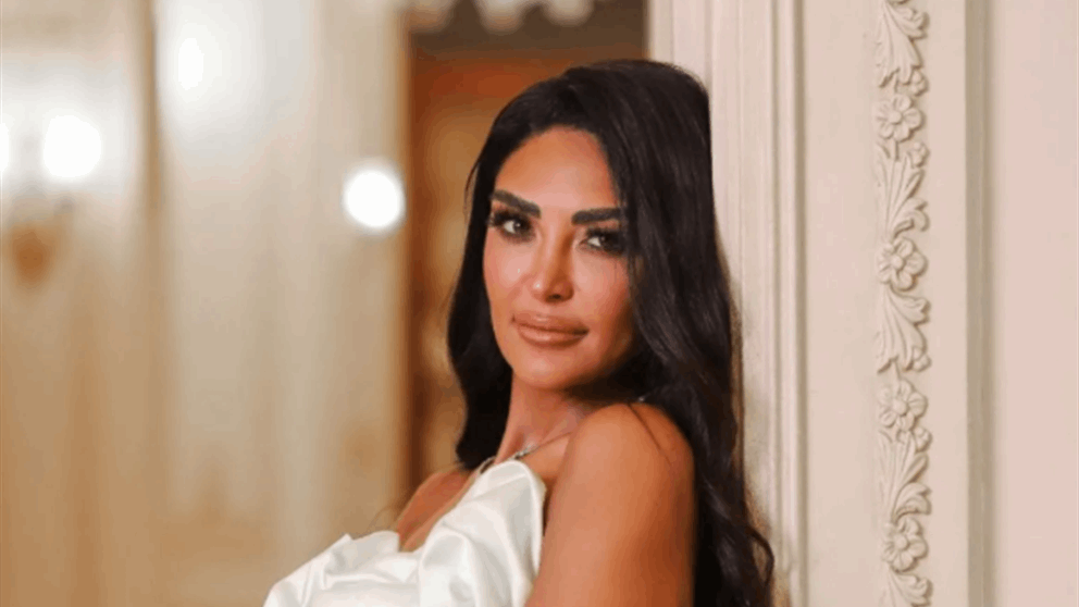 سالي عبد السلام تكشف ضغوط الأمومة بعد ولادة ابنها هارون ومرض والدتها المفاجئ