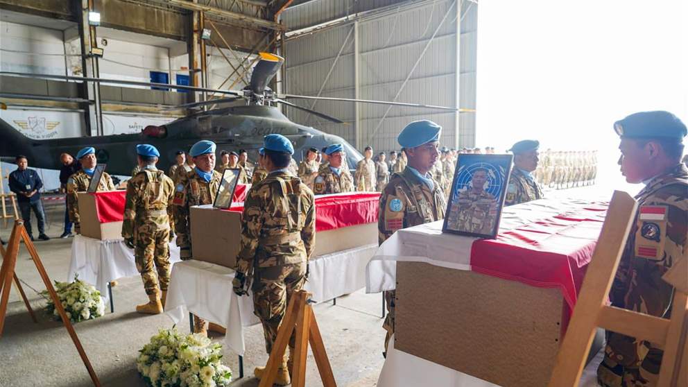 بعد استهدافهم في الجنوب.. اليونيفيل تودّع جنودها