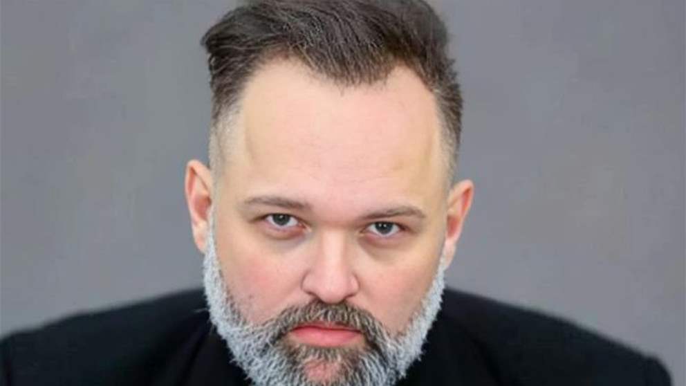 ظهور صادم بالعكاز… محمد محمود عبد العزيز يقلق محبيه