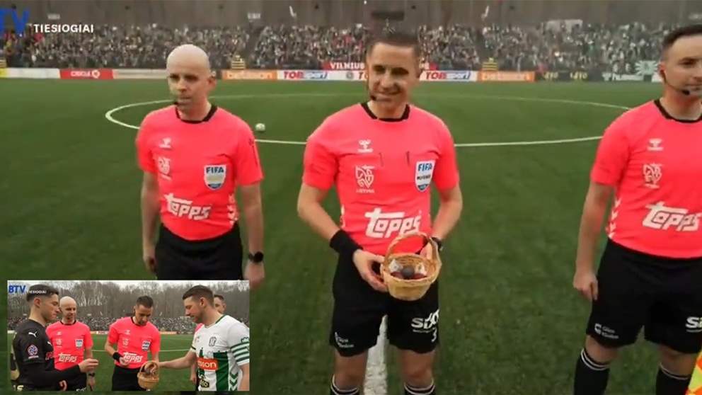 فيديو - "نقر البيض" بديلاً لرمية العملة في الدوري الليتواني