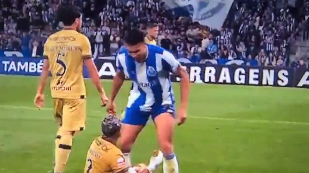 فيديو - اتهامات "بالبصق" تشعل الدوري البرتغالي