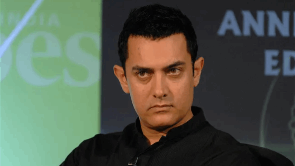 النجم الهندي عامر خان يكشف صدمة الطلاق: عام ونصف من الإدمان