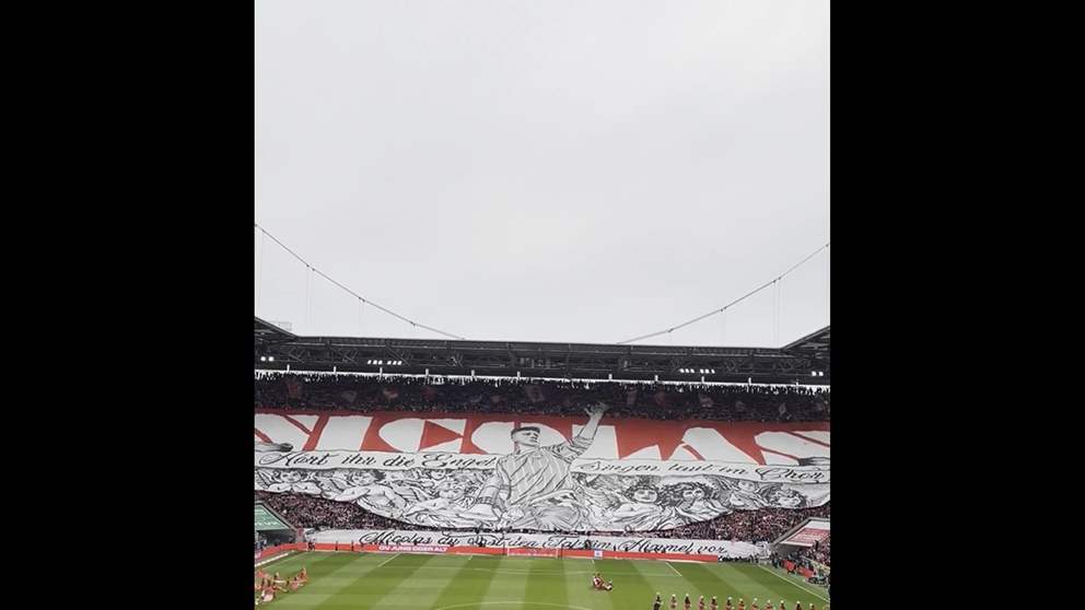 فيديو - جماهير كولن تودّع مشجعها الشاب بطريقة رائعة