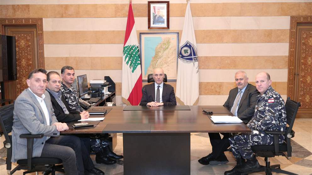 الحجار يترأس اجتماعًا أمنيًا في الداخلية ويؤكد: الأمن أولوية 