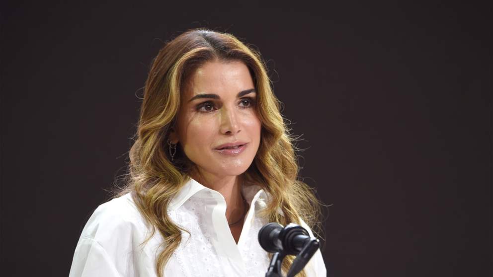 حفيدة الملكة رانيا العبدالله تخطـ ـف الأنظار في أحدث ظهور لها