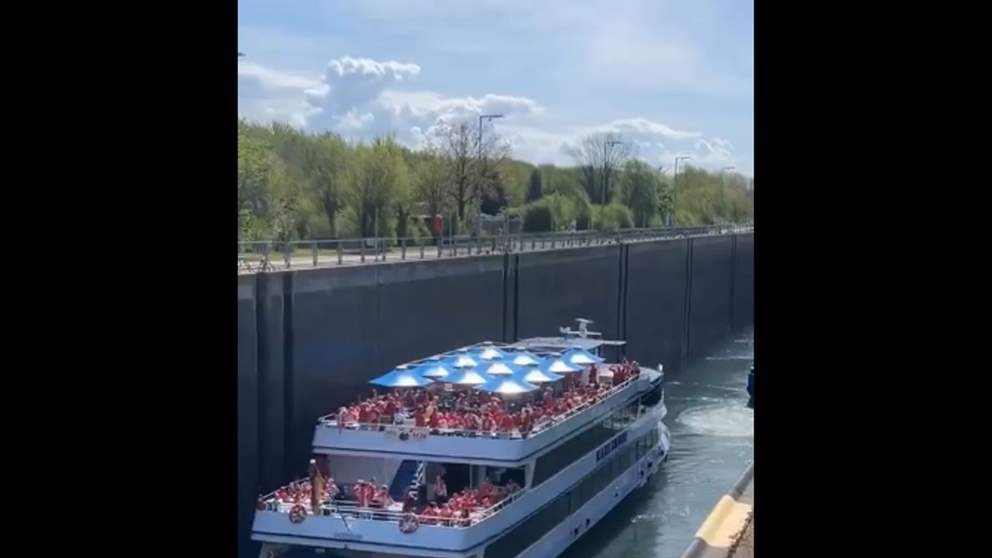 فيديو - جماهير ماينز من ضفاف الراين إلى مرارة الوداع في ليلة قاسية