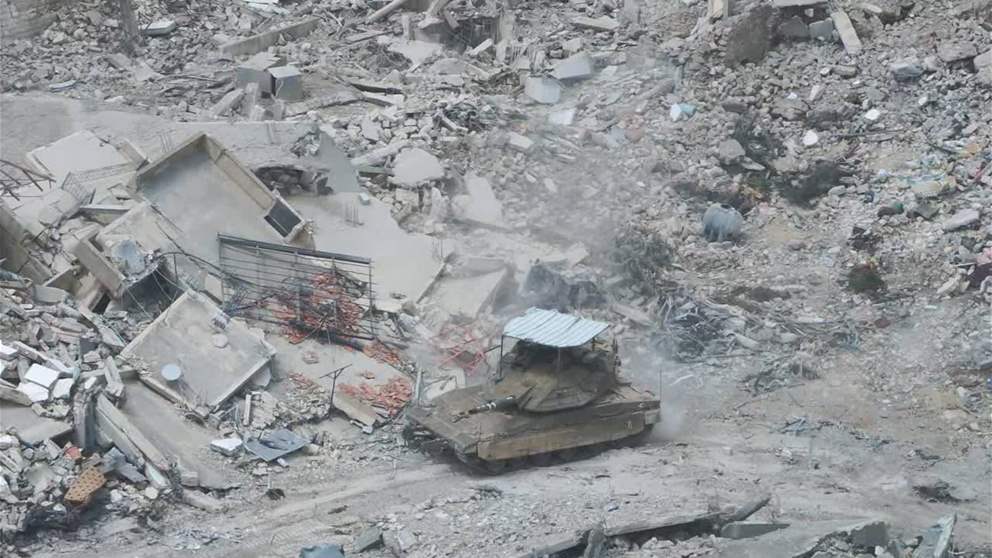 في بنت جبيل.. دبابة اسرائيلية؟ (صور) 