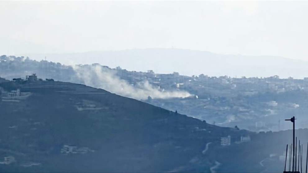 بعد الغارة.. صحافيون محاصرون في بلدة الطيري الجنوبية