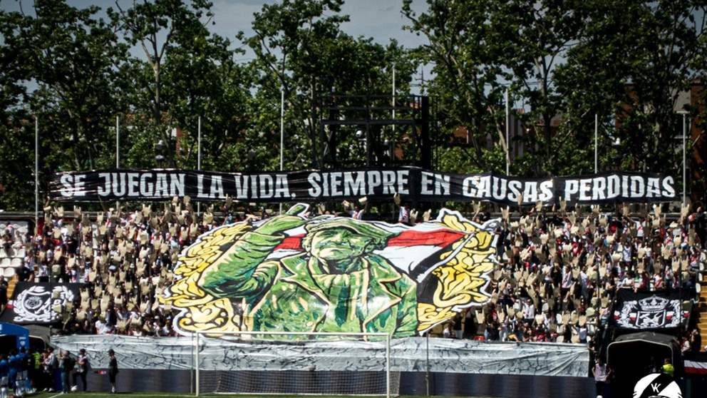 فيديو - طوابير الجماهير تتحدى الأزمات وتنتظر المجد الأوروبي 