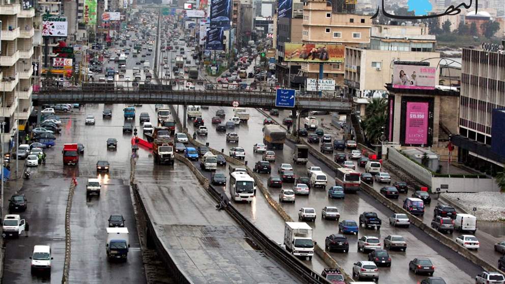 بالفيديو - إنقلاب ونش في جل الديب 