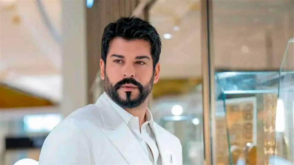 في خطوة مفاجئة بوراك أوزجيفيت يلغي متابعة 70 حسابًا بينهم دواين جونسون  