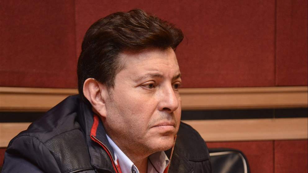 صدمة على الهواء.. خالد زكي يتلقى خبر وفاة هاني شاكر في لحظة مؤثرة