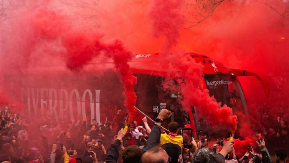 فيديو الاعتداء على حافلة ليفربول في مانشستر