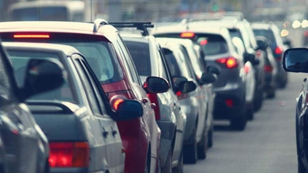 أعمال تزفيت وزحمة سير.. إلى سالكي هذه الطريق انتبهوا