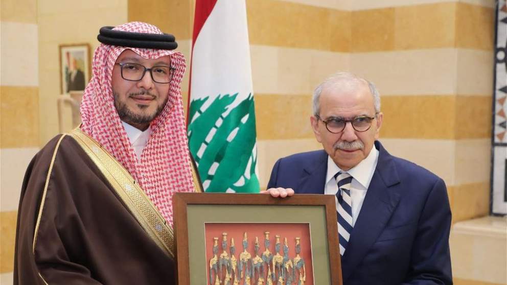 الرئيس نواف سلام ينوّه بالجهود الكبيرة للسفير السعودي وليد بخاري