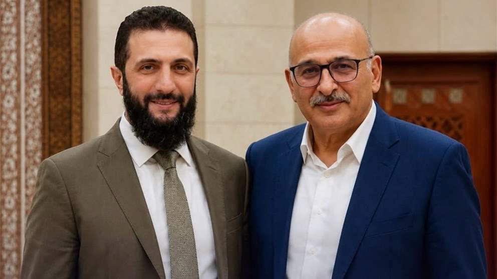 الرئيس السوري أحمد الشرع يستقبل الفنان جمال سليمان في قصر الشعب
