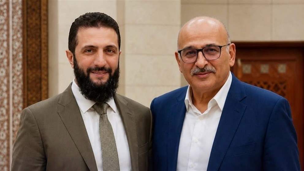 الرئيس السوري أحمد الشرع يستقبل الفنان جمال سليمان في قصر الشعب