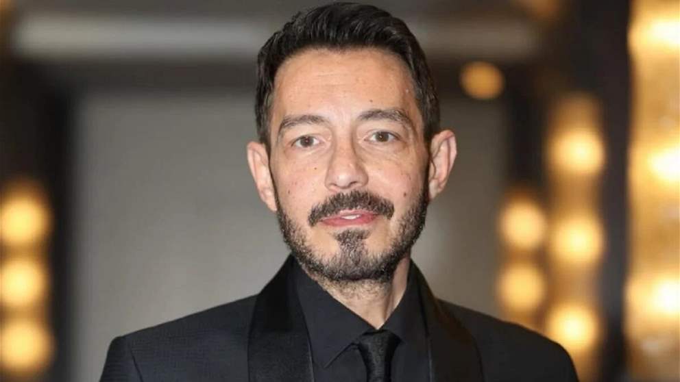 وسط أجواء عائلية مميزة..أحمد زاهر يترقب استقبال أول حفيدة له