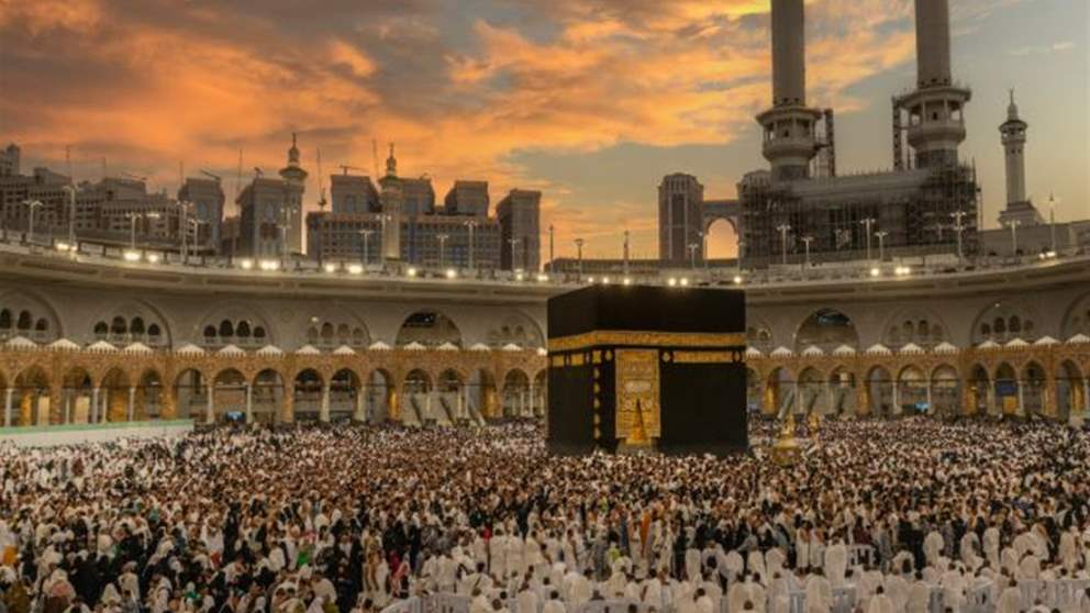 مشاهد مهيبة للكعبة مع توافد الحجاج (شاهد الفيديو) 