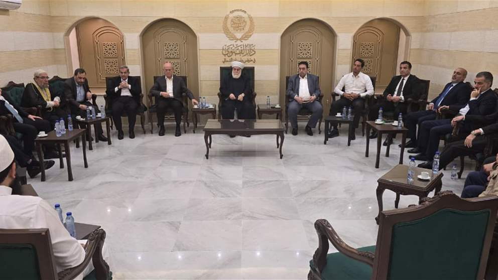 اجتماع النواب السنّة في دار الفتوى بطرابلس برئاسة مفتي طرابلس والشمال الشيخ محمد إمام  للبحث في ملف قانون العفو العام 