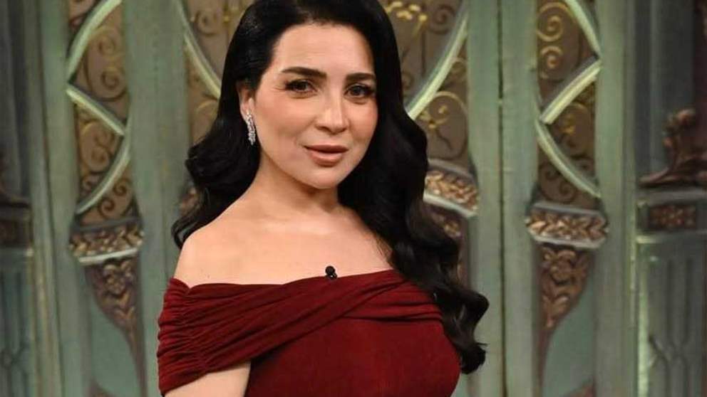 «كدت أفقد حياتي».. مي عز الدين تروي تفاصيل أزمة صحية مرعبة