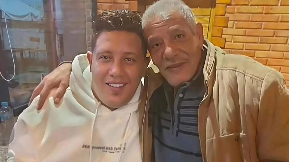 سجادة حمراء وديكورات فاخرة.. عزاء والد حمو بيكا يثير الجدل