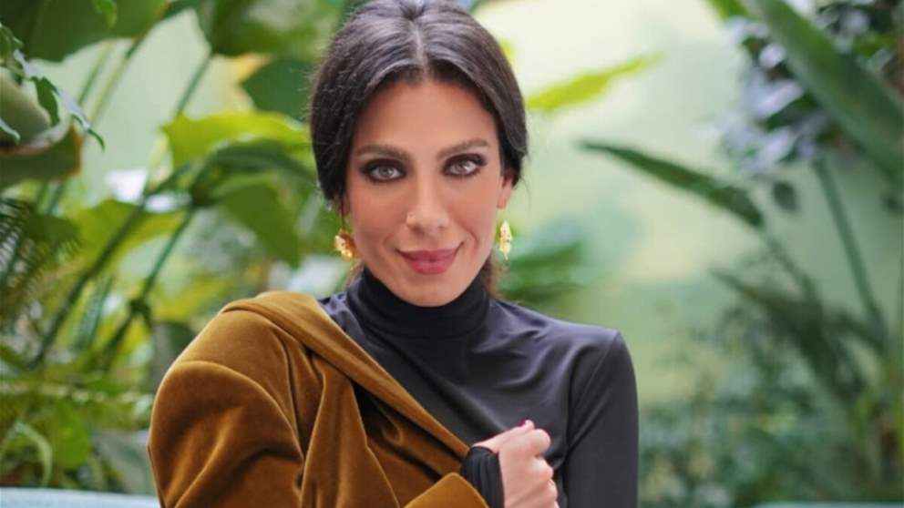 سينتيا كرم تبكي على الهواء وتوجّه رسالة مؤثرة للبنانيين