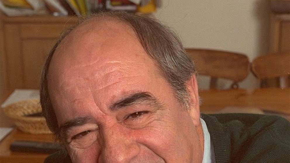 رحيل ديفيد داكر عن عمر ناهز 90 عاماً.. أحد أبرز نجوم الدراما البريطانية