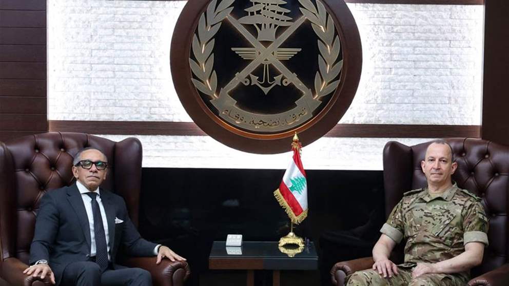  قائد الجيش العماد رودولف هيكل استقبل السفير المصري في لبنان علاء موسى وجرى خلال اللقاء عرض الأوضاع العامة وآخر المستجدات في لبنان والمنطقة