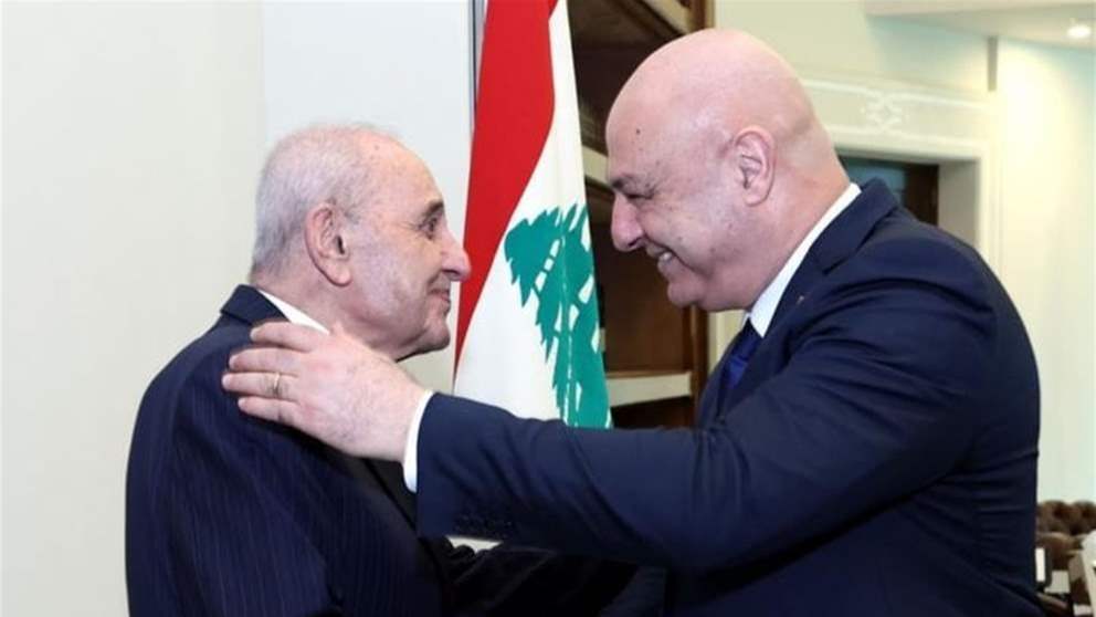 بين عون وبري.. "تبادل ورود"؟ (الديار)