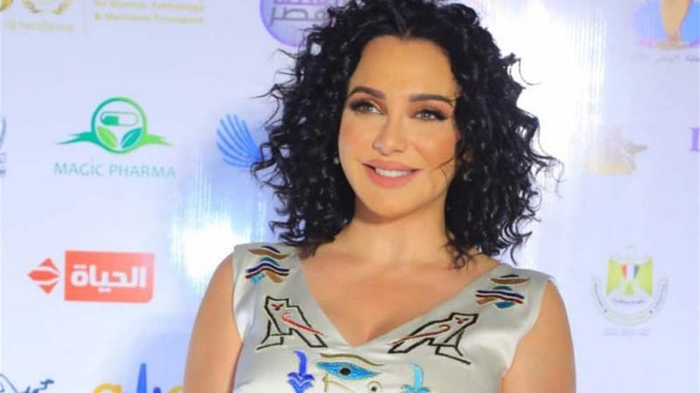 سلاف فواخرجي تستذكر والدتها برسالة مؤثرة وتنشر صورًا عائلية نادرة للمرة الأولى
