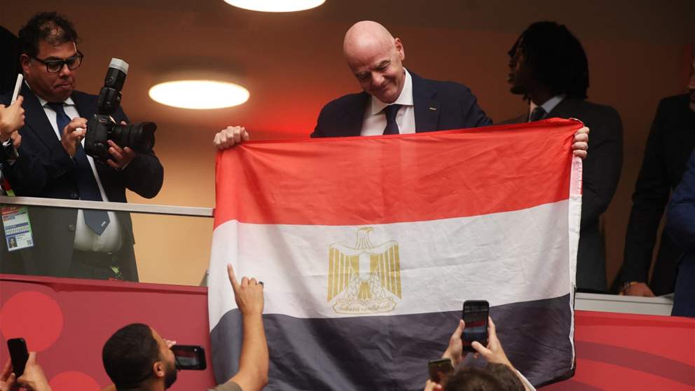 إنفانتينو وعلم ​مصر (شاهد الصور)