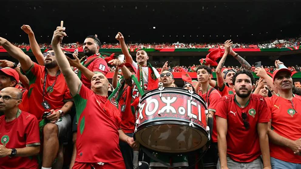 فيديو - بوسطن تلبس ألوان المغرب قبل قمة فرنسا
