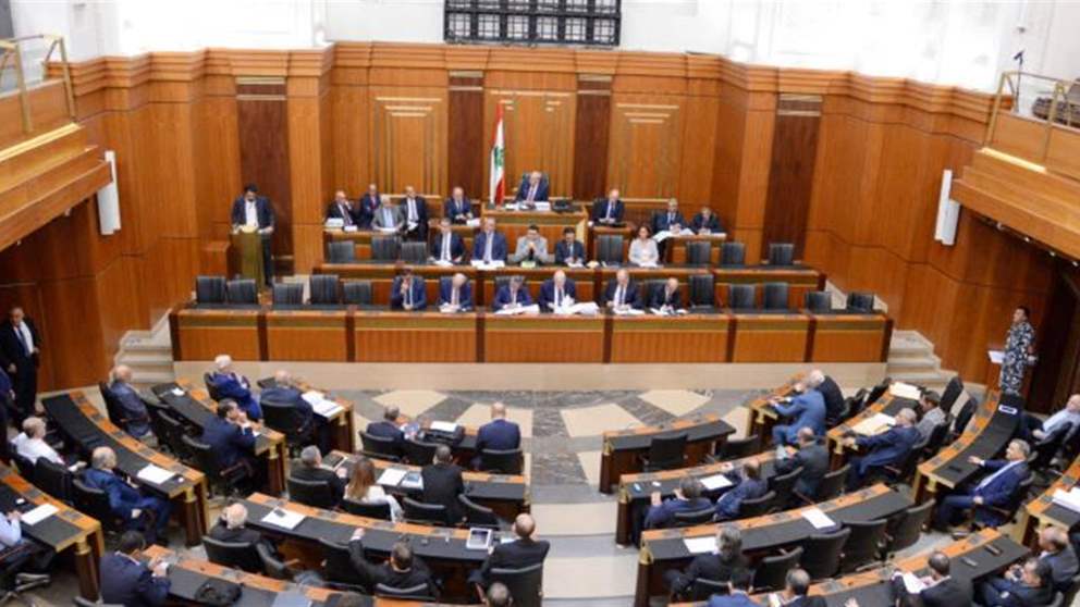 نائب حزب الله: لن تستطيعوا ومعكم القوات الأجنبية نزع السلاح