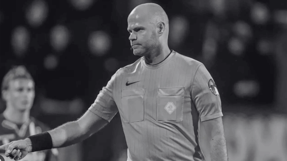 وفاة الحكم الهولندي روب ديبرينك عن 38 عامًا بعد أسابيع من استبعاده من كأس العالم