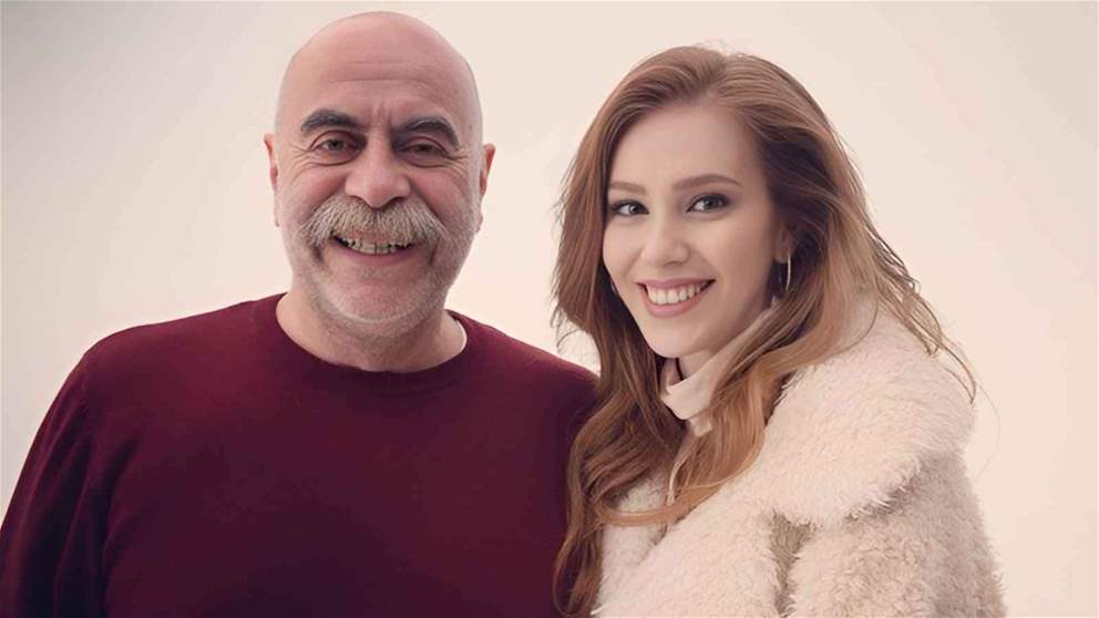 قضية ممنوعات تضع المخرج التركي إيزيل أكاي وشقيقه خلف القضبان
