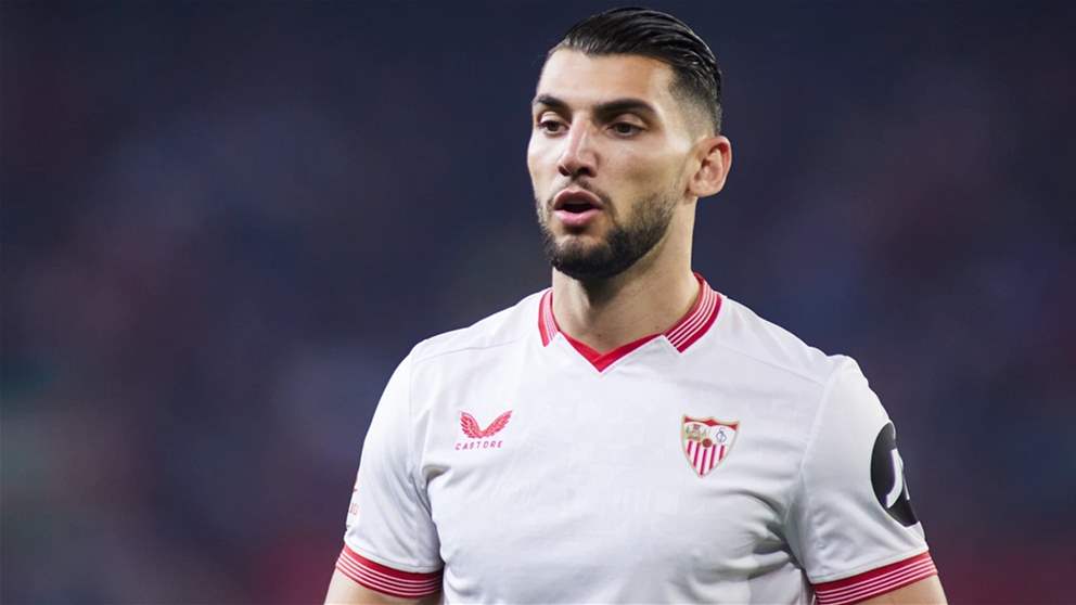 من السجن إلى الملاعب اليونانية