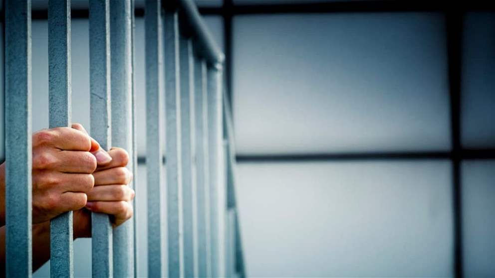 تعرّف عليها في ملهى.. فسرقت أكثر من 11 ألف دولار! إليكم مصيرها