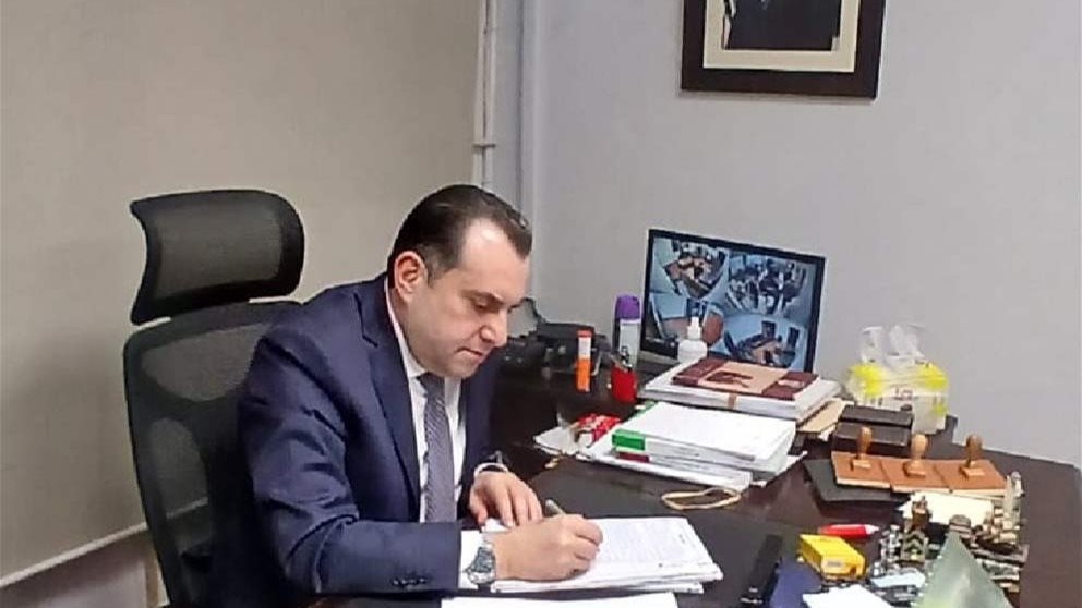 القاضي رجا حاموش يدّعي على رياض سلامة.. بهذه الجرائم! 