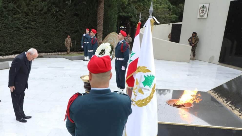 وزير الدفاع "يعتذر"